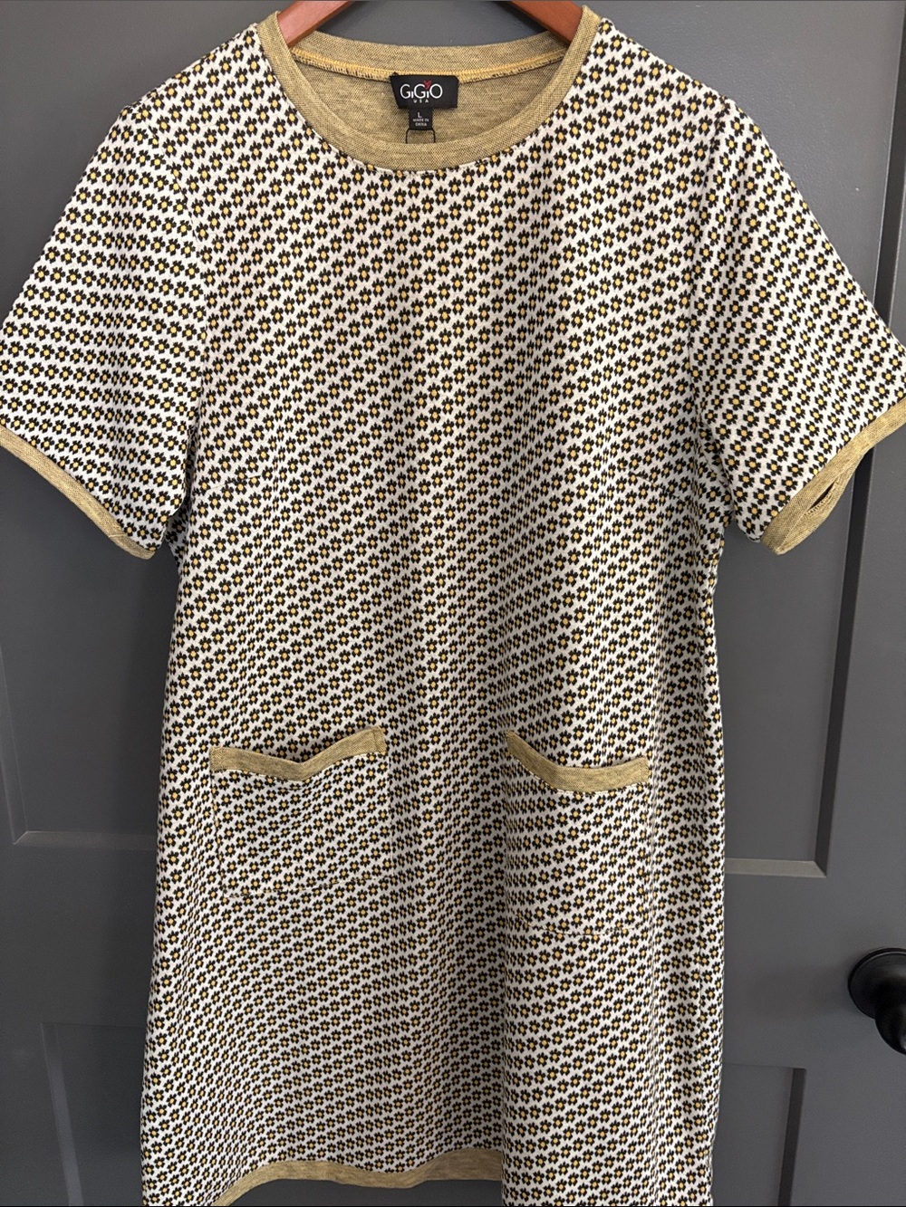 Grigio USA Cream and Gold Short Sleeve Knit Pocket Dress